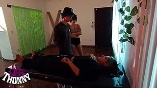 massagista podolatra part2 hints at milf masseuse with pretty feet and big cock fetish backstage