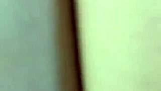 I ride that small cock masterfully as gotica rabuda.