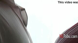 Mamă vitregă curvy cu cur mare și pizdă rasă primește futut de adolescent în acțiune cu țâțe uriașe