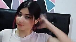 omg this sexy actress gives her stepdad a real homemade blowjob 😏