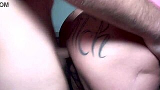 2 MILFs na Velha Caserna Alemã Fodem Priscilla e Julia com Tetas Grandes, Boquete, Doggy, Cobertas de Gozo, Sexo em Grupo ao Ar Livre