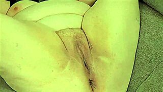 Cum watch this 50-year-old busty MILF work out in leggings showing off her big fat white ass and wide open pussy up close.