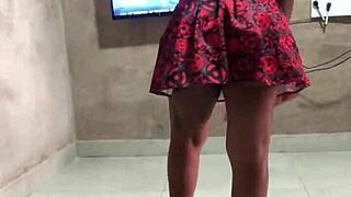 oh my god, i went to play videogame but he couldn't resist the lust, sucked me and came deliciously!