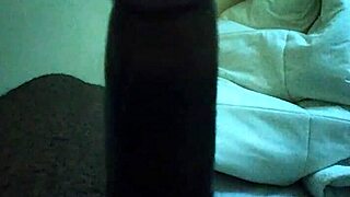 Dubai Mature Women Seek Discreet Weekend Cock