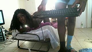 real sexy amateur hood milfs get naked and show pussy 😈