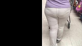 Uh, like, wearing my white pantalon and cachetero, feeling kinda mexican milf vibe, y'know?