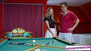 Daten met Italiaanse MILF stiefmoeder Rebecca Volpetti en dit gebeurde met blonde rollenspel seks