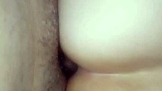 Desperté Sintiendo Algo Caliente En Mi Verga Y Ya Tenía Medio Pene En Su Culo Rico