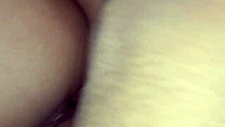 deitei só de calcinha pra provocar meu padrasto com piercing e tatuagem