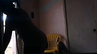 I see this morena latina with a big ass seducing her padrastro in homemade style.