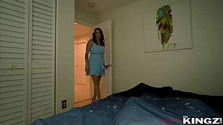 Stepmom HELPOUT: How To GET OVER A GIRL!