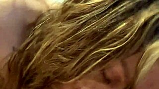 What a rich blowjob in the room!