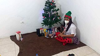 mature student gets christmas presents masturbating clitoris with dildo under spotlights as nice slut in real homemade old student porn