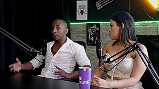 Veja A Entrevista Safada E Cheia De Putaria Com A Maria Bittencourt E Negro Top Oficial Com Thaisa Redvelvet E Tifany Rocha No Porn Cast Brazil - Parte 2 Watch On Sheer Red