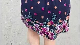 puta callejera upskirt tease