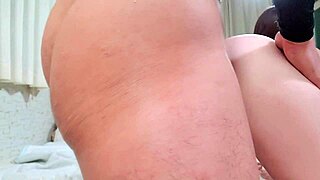 変態日本人貧乳パイパンオナホ主婦は膣内大量射精が大好き【素人中出しハメ撮り】舞40代中出し大好きパイパン主婦。