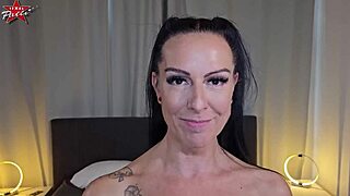 Slim Cougar Texas Patti Delivers Detailed Pleasure To Conny Dachs