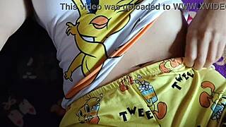 Indian girl gets fucked by her best friend in homemade solo toy session