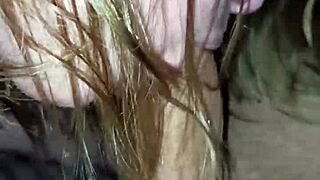 Настоящая домашняя жена глубоко сосет большой хуй после ванны с грубым фейс-факом!