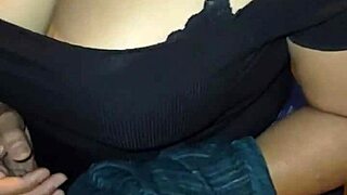 Wow, harassing big-ass mature in Lima streets at paradero part one!