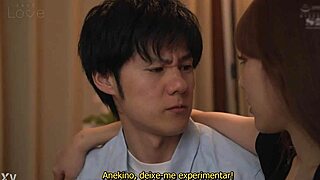 Minha irmã mais velha é uma jovem mãe que me amamenta todo dia!