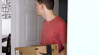 Perverted guy delivered the package to the hot milf
