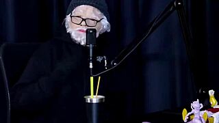 Veja a entrevista safada e cheia de putaria com a flor de damiana com vovô moai no porn cast brazil - parte 6 watch on sheer red