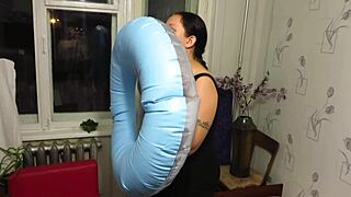 milf looner inflates beach circle with blow fetish in pantyhose and heels