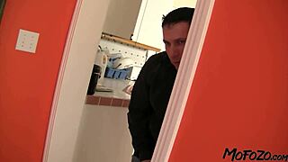 mofozo com suggests brunette amateur taking facial after deepthroat