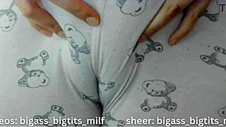 Cameltoe visible in my pajama bottoms