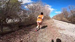 Prison break with anal plugged escapee in costumes and outdoor quickie - part 1