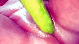 hey, today my pussy felt very tight so i applied oil and got fucked in desibhabhi sex