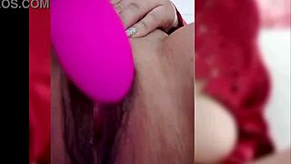 aimee the hot milf known as aimeeparadise performed a private solo masturbation show with dildo