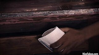 Seksi siyah 18+ genç Jenna Foxx oda arkadaşları tarafından grup seksinde sikiliyor ve bayılıyor!