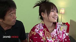 Blowjob Jepang Ganas Nozomi Berujung Creampie Meledak di Kasur