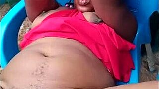 christmas lesbians - i met a female santa and i made her squirt