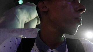 me encierro con esta morena que le ofrezco dinero