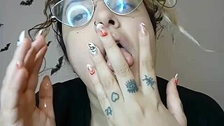 new fetish queen emerges with style