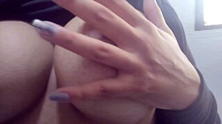 Arab Milf in Niqab and Hijab Masturbates Her Squirting Pussy to a Rough Orgasm on Webcam