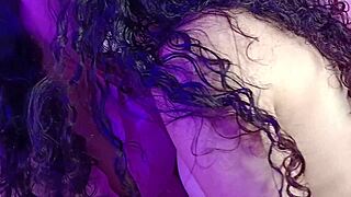 Sexo lesbico madura paga por una chica con coño estrecho