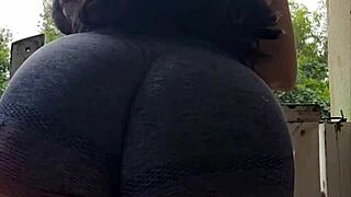 Exibindo Para Vizinho Bater Uma With Big Ass Milf In Dirty Talk Fetish