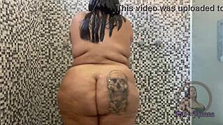 Oh man, this bbw exibicionista mary jhuana went to take a bath and decided to test her dildo in her cuzinho...