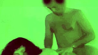 andrea madura casada y fiestera en gang bang disfruta que otros la garchen gritando y gozando como una puta mientras el cornudo filma