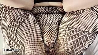 Big ass step mom getting fucked in doggystyle when daddy is sleeping