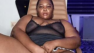 lonely horny housewife mara exotic spreads big pussy lips for solo squirting masturbation