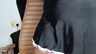 lonely horny housewife mara exotic spreads big pussy lips for solo squirting masturbation