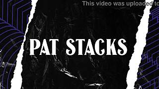 Ruby Muscle engages in a 1-on-1 interview with Stacxxxs, showcasing her bodybuilder physique in casting session.