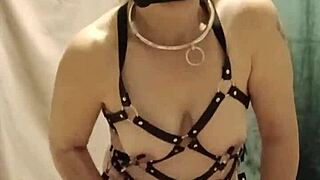 Esclave f autoseance harnais bondage soumission outdoor maid