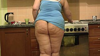 Chubby big ass housewife ditches chores for deep dildo pussy pounding