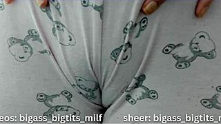 Colombian milf cameltoe big pussy lips juicy clit spreading legs